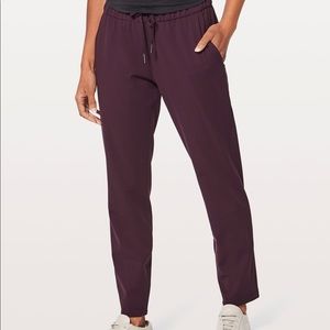 Lululemon On The Fly Pant (Burgundy)